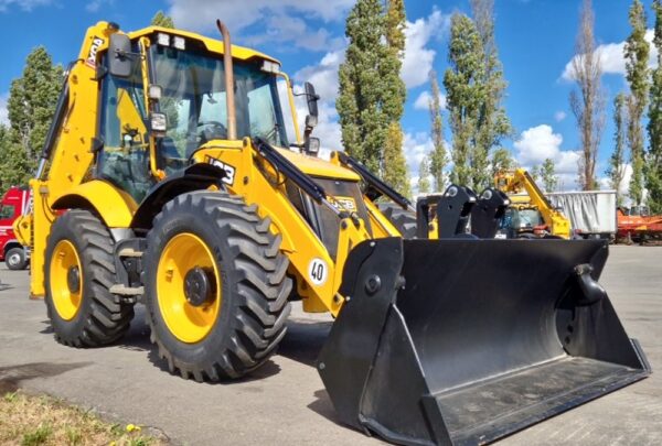 2022 JCB 4CX