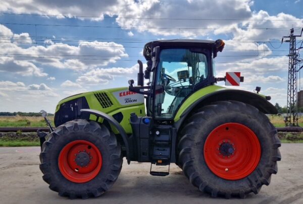 2020 Claas Axion 810 – Bild 3