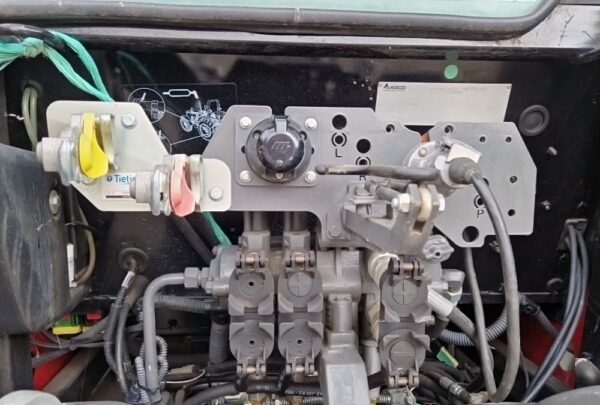 2019 Massey Ferguson 5711-DYNA4 – Bild 6