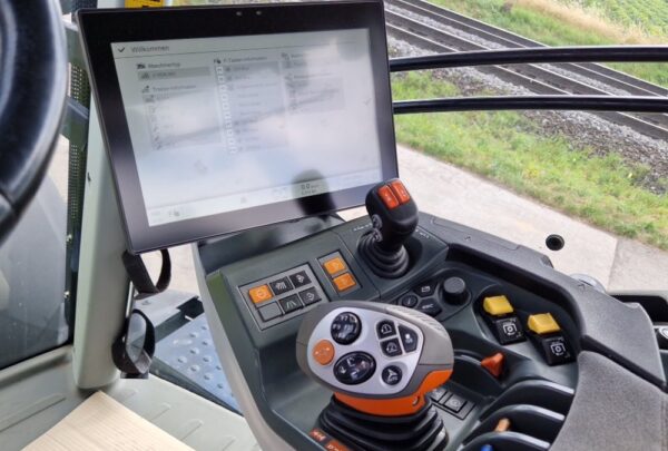 2020 Claas Axion 810 – Bild 2