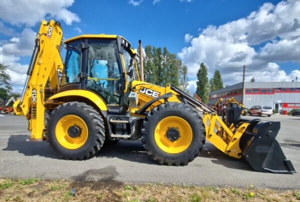 2022 JCB 4CX – Bild 9