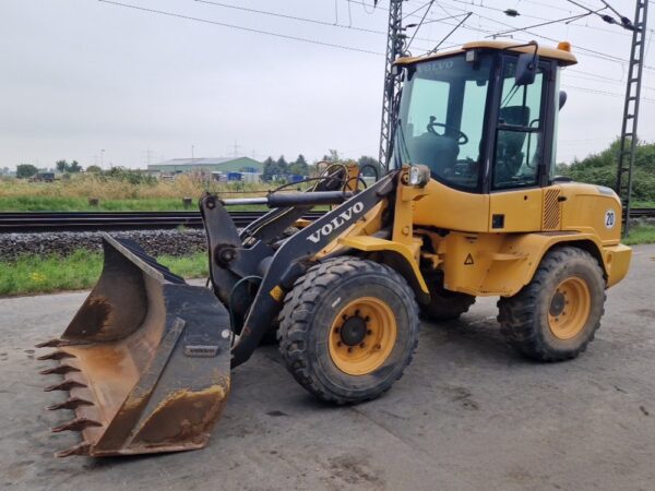 2016 Volvo L30G